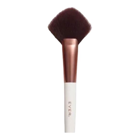 Ever Beauty NIP CHEEK 1 Multi-Functional Hypoallergenic Brush - Picture 1 of 6